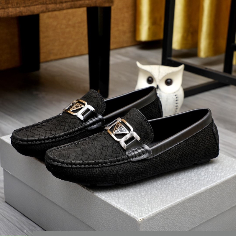 Pra*a leather shoes